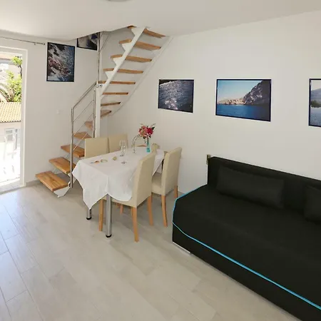 Tomas Art & Tomas Cave Apartment Split