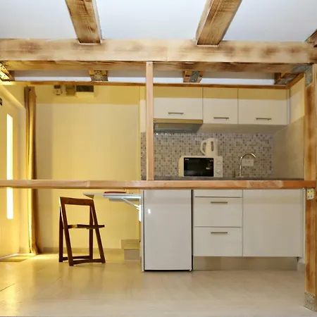 Tomas Art & Tomas Cave Apartment